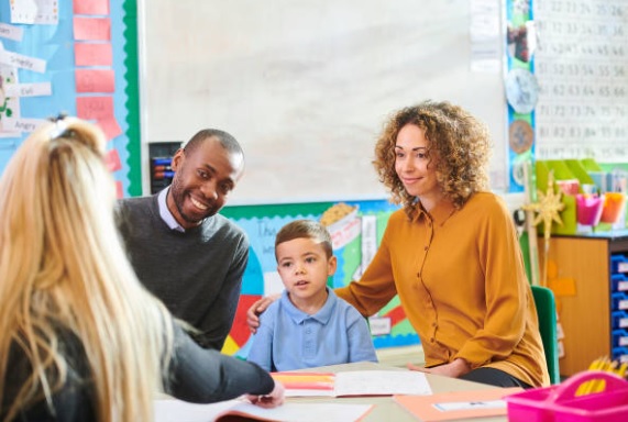 Educar en equipo: la importancia de la comunicación entre familia y escuela